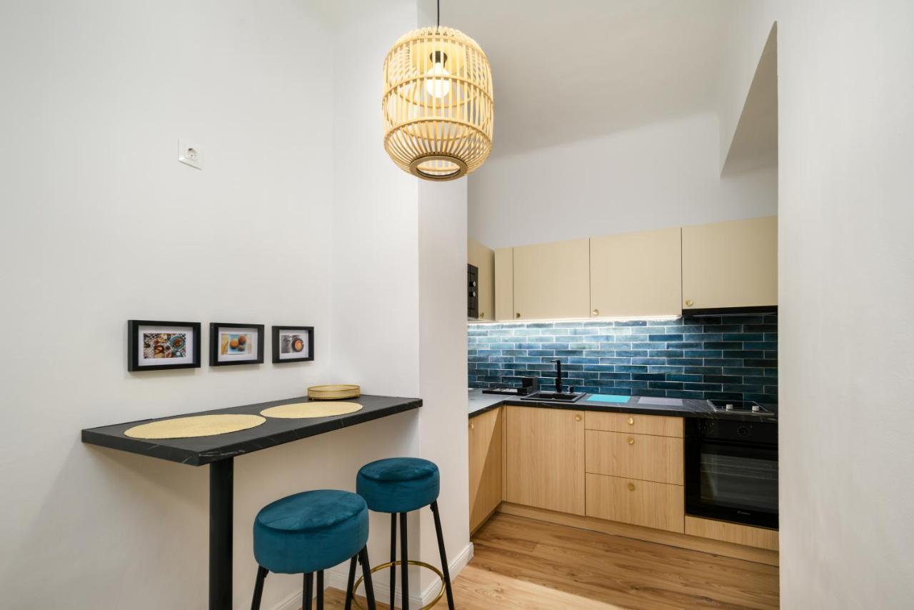 Stylish Spot By The River Danube Appartamento