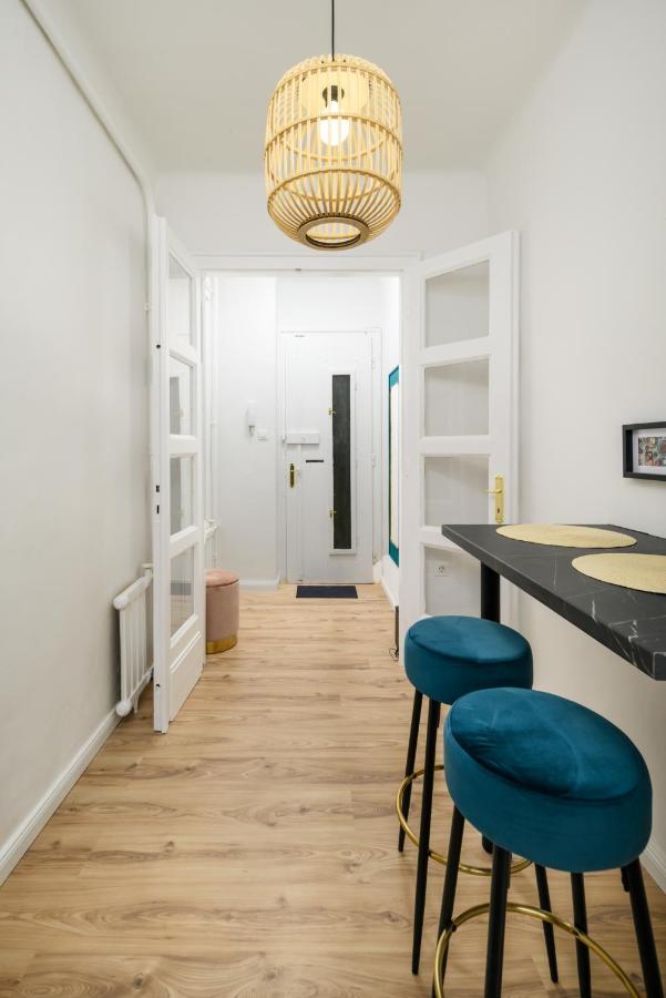 Stylish Spot By The River Danube * Budapeste